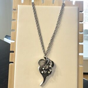 Vintage Tortolani Necklace Silvertone Faux? Pearls Pendant Leaf Leaves Scrolls